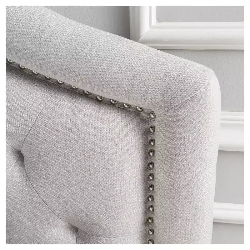 Tête de lit capitonnée Glam Grand Lit/Queen - Boutons touffetés et coutures diamant avec clous décoratifs