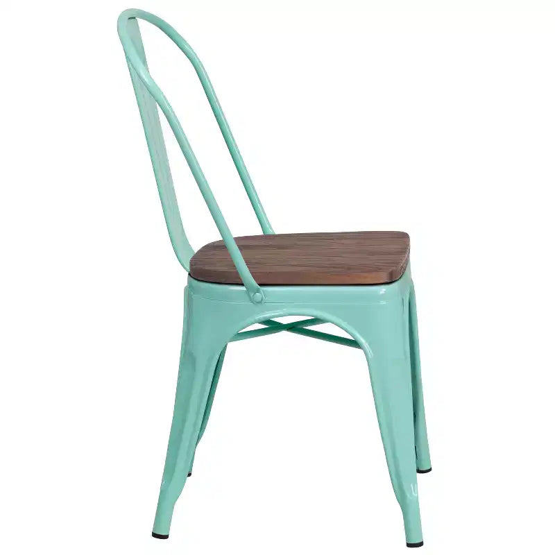 Chaise de bistrot empilable en métal coloré avec assise en bois - Capacité de 227 kg
