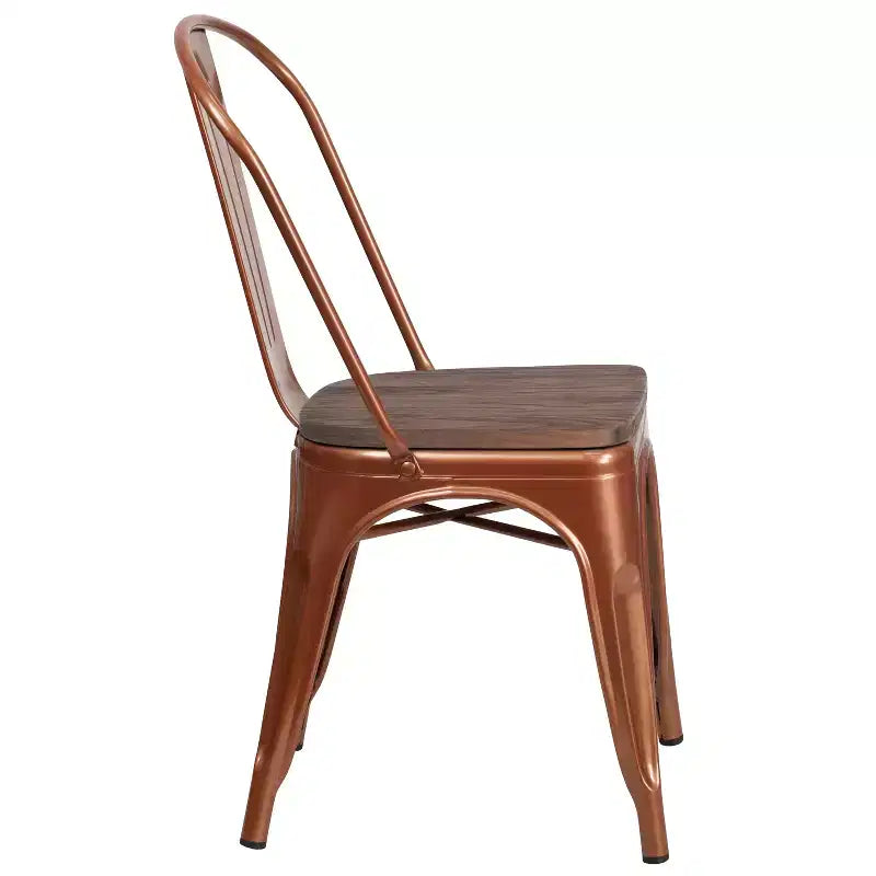 Chaise de bistrot empilable en métal coloré avec assise en bois - Capacité de 227 kg