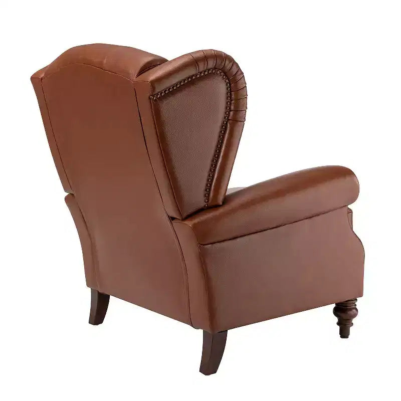 Fauteuil club en cuir véritable de 33 po – Dossier touffeté, garniture cloutée et pieds fuselés en bois