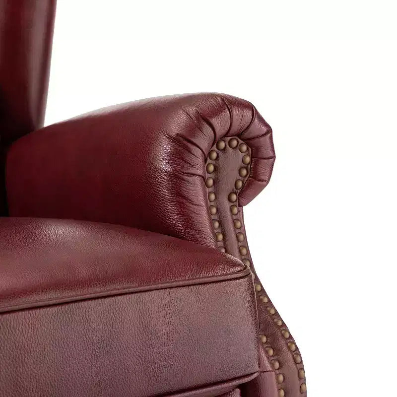 Fauteuil club en cuir véritable de 33 po – Dossier touffeté, garniture cloutée et pieds fuselés en bois