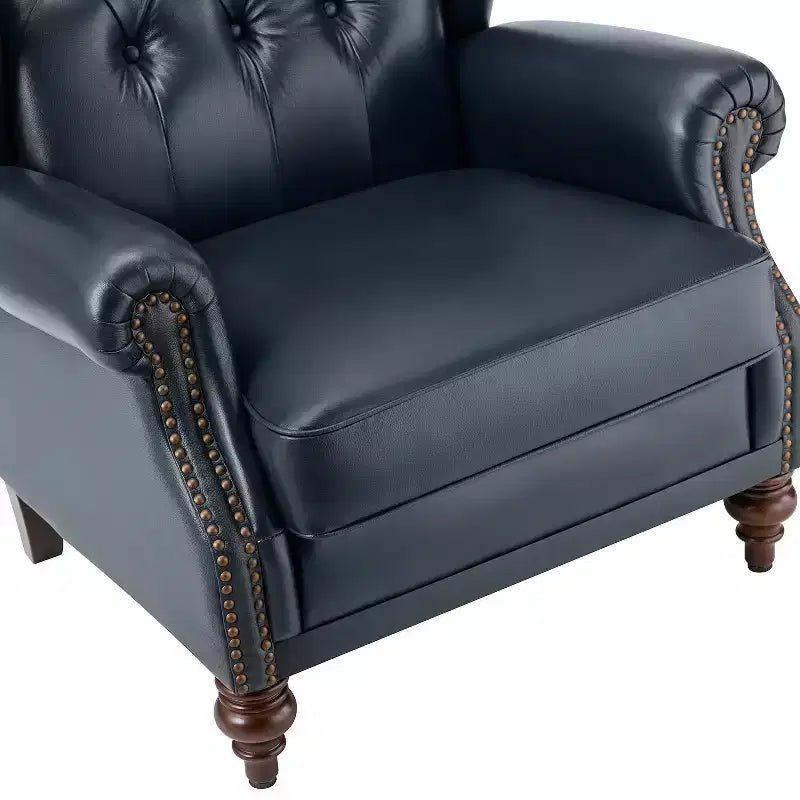 Fauteuil club en cuir véritable de 33 po – Dossier touffeté, garniture cloutée et pieds fuselés en bois