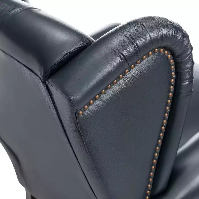 Fauteuil club en cuir véritable de 33 po – Dossier touffeté, garniture cloutée et pieds fuselés en bois