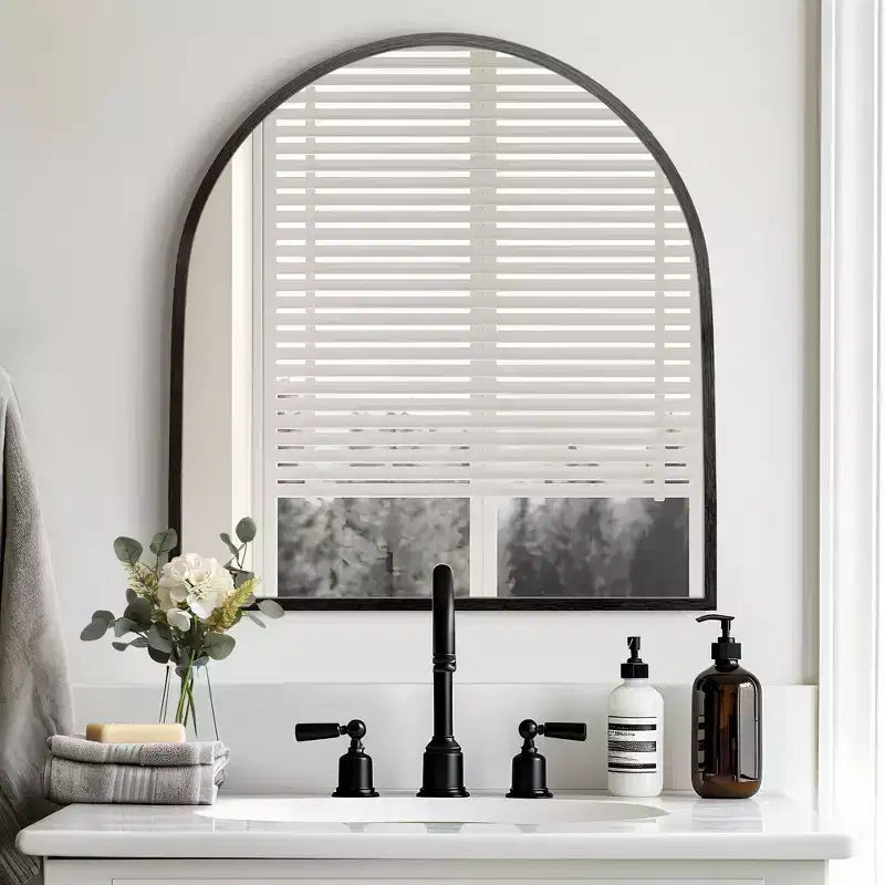 Miroir Mural Cintrée en Métal - Miroir de Salle de Bain, 28x30 Pouces